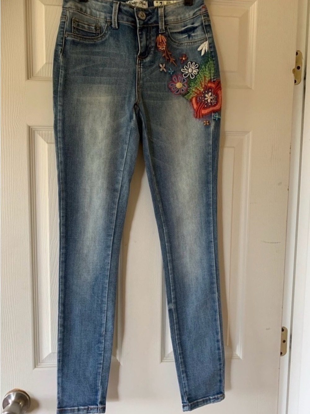 Indigo Rein Light Blue Skinny Jeans with Multicolor Floral Embroidery